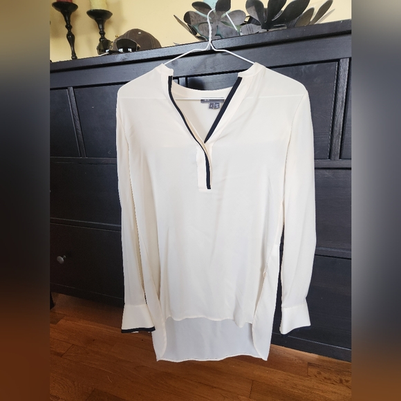 Vince Tops - VINCE Tipped Contrast 100% Silk Long-sleeve Blouse in Ivory & Black Size 2